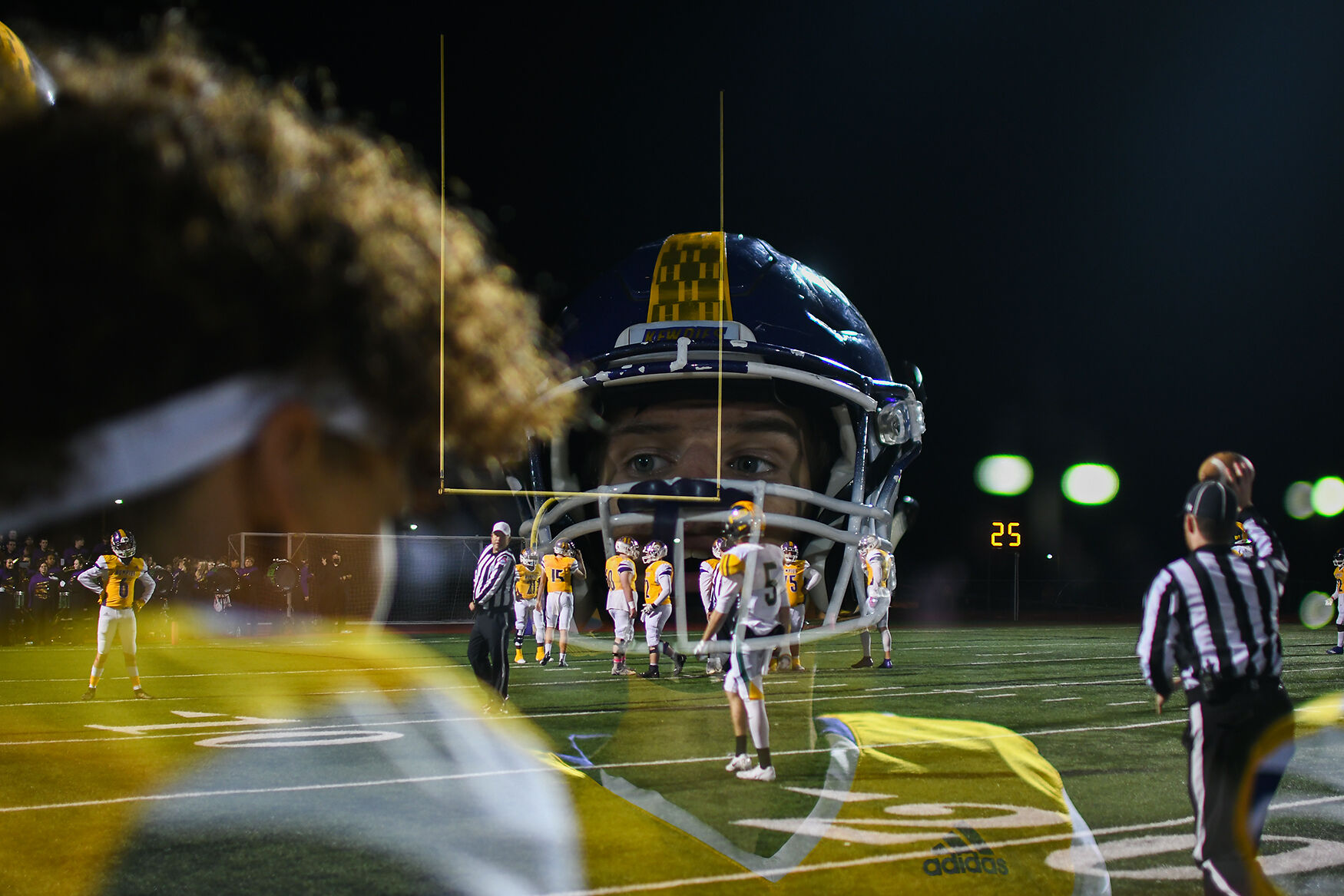 Kewpie players converse in between